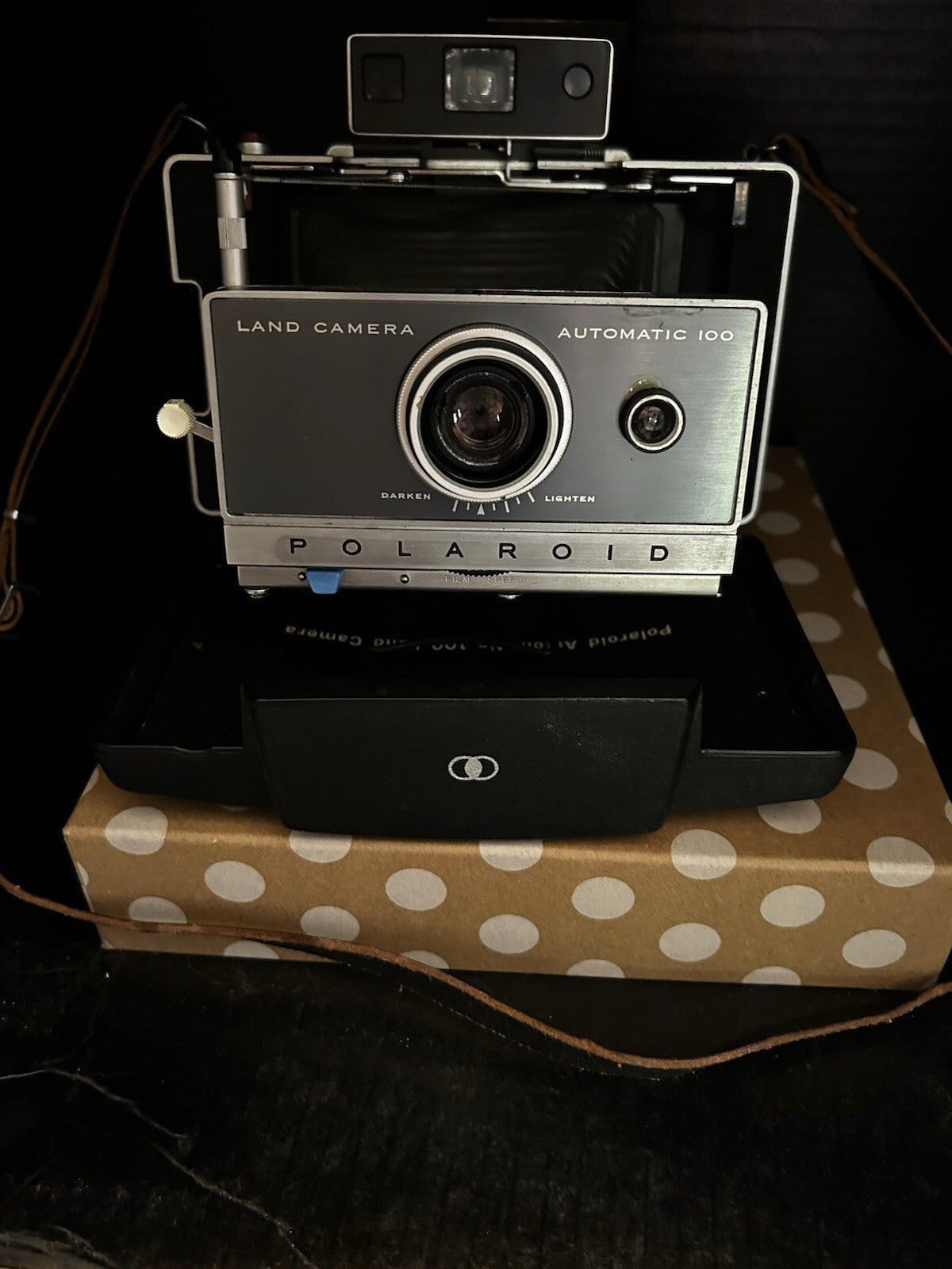 Vintage Polaroid Automatic 100 Land Camera Kit Case Flash Manual Model 268