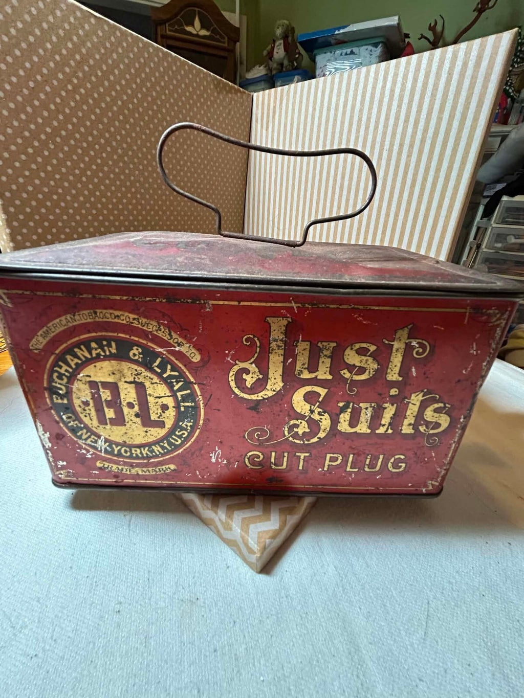 Antique Just Suits Cut Plug Tobacco Tin Buchanan & Lyall Lunch Pail