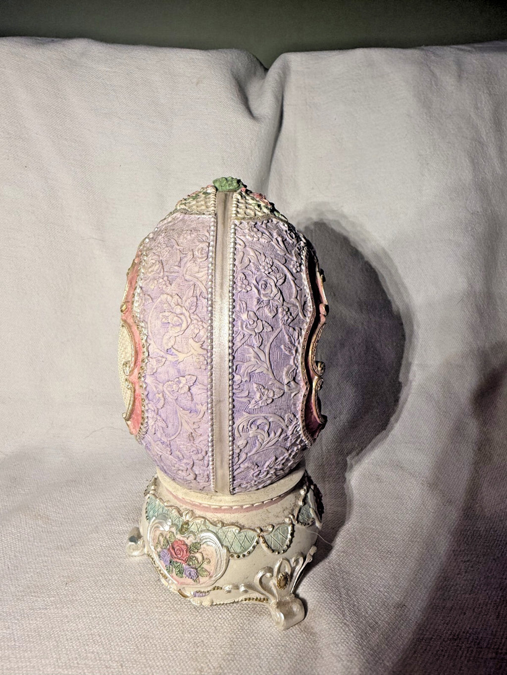 Classic Treasures Pegasus Musical Egg Music Box The Entertainer Victorian Style